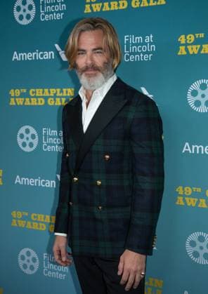 Chris Pine arrives on the red carpet at the 49th Chaplin Award Honoring Jeff Bridges at Lincoln Center on April 29, 2024 in New York City.  NYP20240429718 SerenaxXuxNing