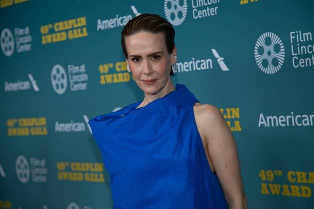 Sarah Paulson arrives on the red carpet at the 49th Chaplin Award Honoring Jeff Bridges at Lincoln Center on April 29, 2024 in New York City.  NYP20240429721 SerenaxXuxNing