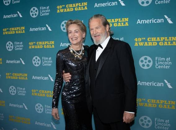 Sharon Stone and Jeff Bridges arrive on the red carpet at the 49th Chaplin Award Honoring Jeff Bridges at Lincoln Center on April 29, 2024 in New York City.  NYP20240429724 SerenaxXuxNing