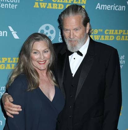 April 29, 2024, New York, New York, USA: Actor (R) JEFF BRIDGES and his wife (L) SUSAN GESTON seen at the 49th Chaplin Award Gala Honoring Jeff Bridges held at Alice Tully Hall. New York USA - ZUMAk03_ 20240429_zaf_k03_117 Copyright: xNancyxKaszermanx