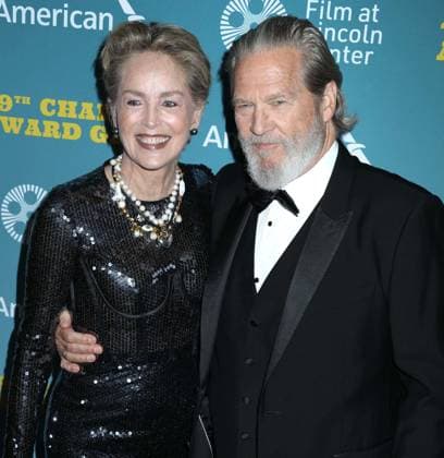 April 29, 2024, New York, New York, USA: Actors SHARON STONE and JEFF BRIDGES seen at the 49th Chaplin Award Gala Honoring Jeff Bridges held at Alice Tully Hall. New York USA - ZUMAk03_ 20240429_zaf_k03_142 Copyright: xNancyxKaszermanx