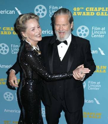 Bilder des Jahres 2024, Entertainment 04 April Entertainment Themen der Woche KW18 April 29, 2024, New York, New York, USA: Actors SHARON STONE and JEFF BRIDGES seen at the 49th Chaplin Award Gala Honoring Jeff Bridges held at Alice Tully Hall. New York USA - ZUMAk03_ 20240429_zaf_k03_139 Copyright: xNancyxKaszermanx