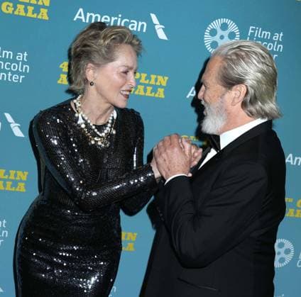 April 29, 2024, New York, New York, USA: Actors SHARON STONE and JEFF BRIDGES seen at the 49th Chaplin Award Gala Honoring Jeff Bridges held at Alice Tully Hall. New York USA - ZUMAk03_ 20240429_zaf_k03_152 Copyright: xNancyxKaszermanx