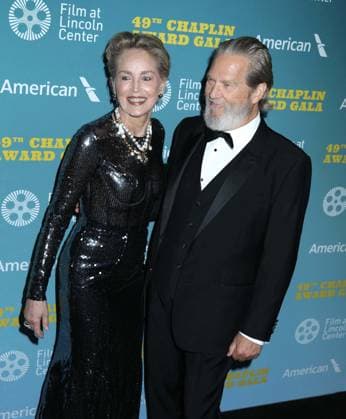 April 29, 2024, New York, New York, USA: Actors SHARON STONE and JEFF BRIDGES seen at the 49th Chaplin Award Gala Honoring Jeff Bridges held at Alice Tully Hall. New York USA - ZUMAk03_ 20240429_zaf_k03_151 Copyright: xNancyxKaszermanx