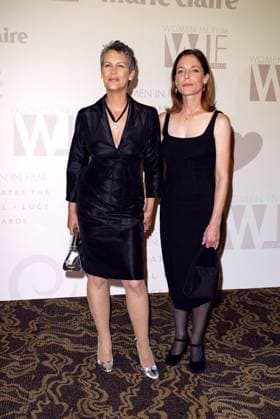 CRYSTAL AND LUCY AWARDS LA JAMIE LEE CURTIS AND KELLY CURTIS ARRIVING AT THE CRYSTAL AND LUCY AWARDS HOSTED BY LOS ANGELES WOMEN IN FILM. CENTURY PLAZA HOTEL, CENTURY CITY, CALIFORNIA. 2 JUNE 2003. PICTURES. ULOW.,  Copyright: xJENxLOWERYxLONDONxFEATURESx xAvalonx 0538540491