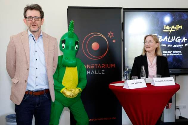 Dirk Schlesinger and Judith Marquard at the press conference for the premiere of the fulldome experience of the music show Tabaluga und die Zeichen der Zeit at the Halle Saale Planetarium , 02 05 2024 Foto:xR.xStoffelsx xFuturexImagex tabaluga_4505
