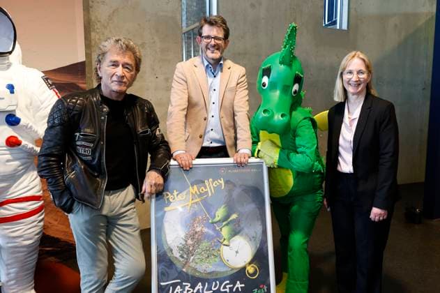 Peter Maffay, Dirk Schlesinger and Judith Marquard at the press conference for the premiere of the fulldome experience of the music show Tabaluga und die Zeichen der Zeit at the Halle Saale Planetarium , 02 05 2024 Foto:xR.xStoffelsx xFuturexImagex tabaluga_4516