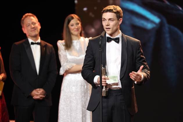 Deutscher Filmpreis 2024 BESTER SPIELFILM SILBER Der Fuchs bei der Verleihung der Lola - Deutscher Filmpreis 2024 im Theater am Potsdamer Platz in Berlin 03.05.2024 *** German Film Award 2024 BEST PLAYFILM SILVER The Fox at the Lola German Film Award 2024 ceremony at the Theater am Potsdamer Platz in Berlin 03 05 2024 Copyright: xEventpressx
