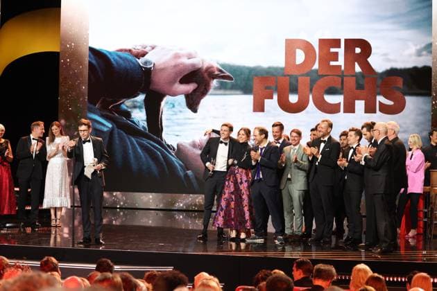 Deutscher Filmpreis 2024 BESTER SPIELFILM SILBER Der Fuchs bei der Verleihung der Lola - Deutscher Filmpreis 2024 im Theater am Potsdamer Platz in Berlin 03.05.2024 *** German Film Award 2024 BEST PLAYFILM SILVER The Fox at the Lola German Film Award 2024 ceremony at the Theater am Potsdamer Platz in Berlin 03 05 2024 Copyright: xEventpressx