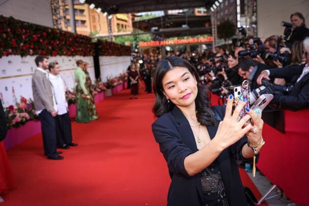 German Film Award 2024 Overview Feature guests on the red carpet at the Lola German Film Award 2024 ceremony at the Theater am Potsdamer Platz in Berlin Date 03 05 2024 Copyright: xEventpressx