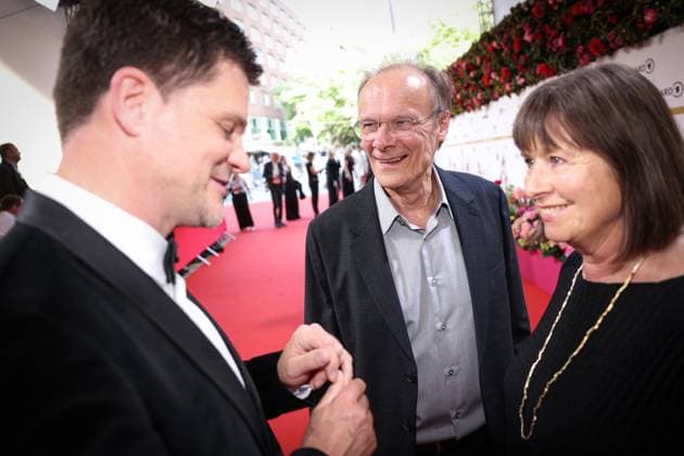 German Film Award 2024 Edgar Selge with wife Franziska Walser and Benjamin Herrmann on the red carpet at the Lola German Film Award 2024 ceremony at the Theater am Potsdamer Platz in Berlin Date 03 05 2024 Copyright: xEventpressx