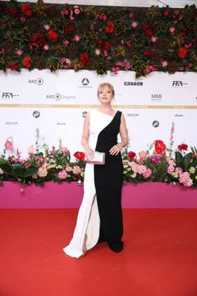Award German Film Award 2024 Jella Haase at the German Film Award 2024 at the Theater am Potsdamer Platz on 03 05 2024 in Berlin Copyright: xEventpressxKochanx