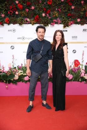 German Film Award 2024 Fahri Yardim and Beatrix Tannert at the German Film Award 2024 at the Theater am Potsdamer Platz on 03 05 2024 in Berlin Copyright: xEventpressxKochanx