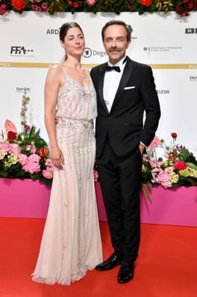 Katharina Nesytowa and Aleksandar Jovanovic at the 74th German Film Awards 2024 ceremony at the Theater am Potsdamer Platz Berlin, 03 05 2024 Foto:xN.xKubelkax xFuturexImagex filmpreis2024_4052
