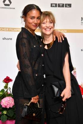 Larissa Sirah Herden and Heike Makatsch at the 74th German Film Award 2024 ceremony at the Theater am Potsdamer Platz Berlin, 03 05 2024 Foto:xN.xKubelkax xFuturexImagex filmpreis2024_4079