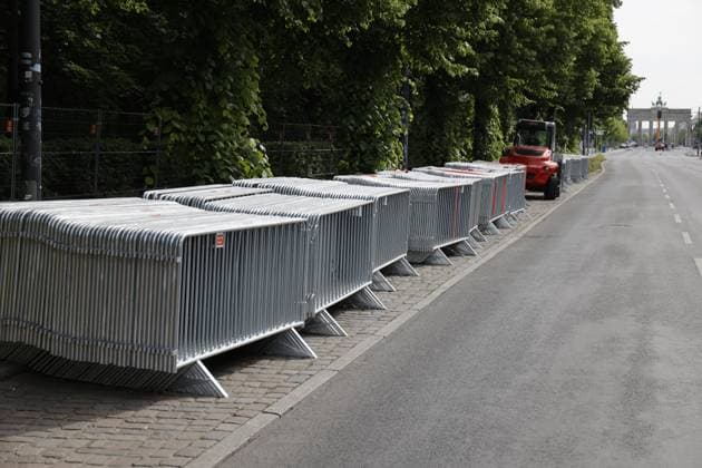 Germany, Berlin, construction of the Fan Mile, Straße des 17 Juni closed for almost three months