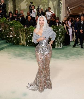 Kim Kardashian arrives on the red carpet at the 2024 Met Gala celebrating Sleeping Beauties: Reawakening Fashion at The Metropolitan Museum of Art on Monday, May 6, 2024 in New York City.  NYP20240506325 JOHNxANGELILLO