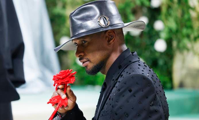 Usher arrives on the red carpet at the 2024 Met Gala celebrating Sleeping Beauties: Reawakening Fashion at The Metropolitan Museum of Art on Monday, May 6, 2024 in New York City.  NYP20240506534 JOHNxANGELILLO
