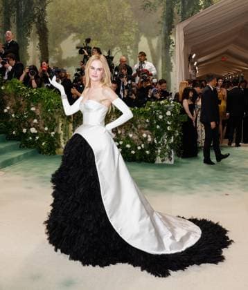 Nicole Kidman arrives on the red carpet at the 2024 Met Gala celebrating Sleeping Beauties: Reawakening Fashion at The Metropolitan Museum of Art on Monday, May 6, 2024 in New York City.  NYP20240506315 JOHNxANGELILLO