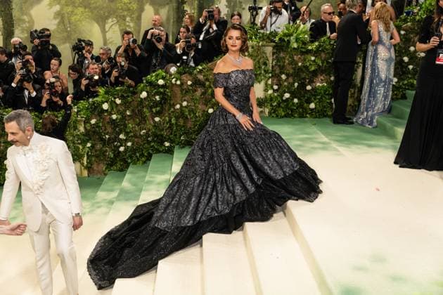 Celebrities attend the 2024 Met Gala Celebrating ?Sleeping Beauties: Reawakening Fashion? at The Metropolitan Museum of Art in New York City Featuring: Penelope Cruz Where: New York, United States When: 06 May 2024 Credit: Michael Stewart INSTARimages.com EDITORIAL USE ONLY. NOT FOR USE BY NEWSPAPERS BASED IN THE UK. Copyright: xMichaelxStewartx instar53713017