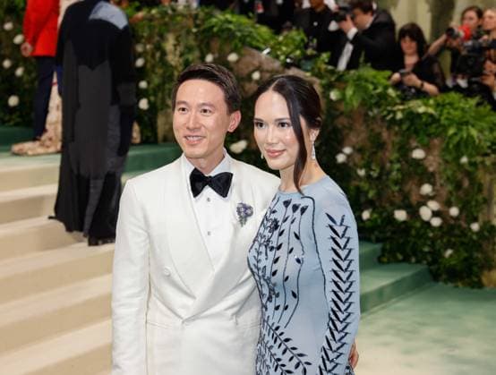 Shou Zi Chew and Vivian Kao arrive on the red carpet at the 2024 Met Gala celebrating Sleeping Beauties: Reawakening Fashion at The Metropolitan Museum of Art on Monday, May 6, 2024 in New York City.  NYP20240506194 JOHNxANGELILLO
