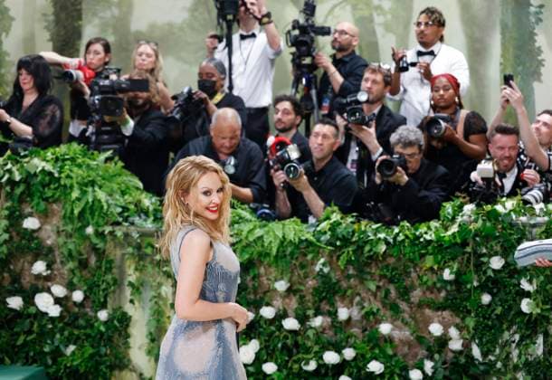 Kylie Minogue arrives on the red carpet at the 2024 Met Gala celebrating Sleeping Beauties: Reawakening Fashion at The Metropolitan Museum of Art on Monday, May 6, 2024 in New York City.  NYP20240506620 JOHNxANGELILLO