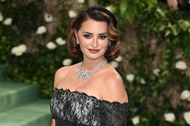 The 2024 Met Gala Celebrating Sleeping Beauties: Reawakening Fashion - Arrivals - NYC Penelope Cruz attends the 2024 Costume Institute Benefit for Sleeping Beauties: Reawakening Fashion at The Metropolitan Museum of Art on May 06, 2024 in New York City, USA. Photo by DNphotography ABACAPRESS.COM NEW-YORK United States  Copyright: xDNPhotography ABACAx