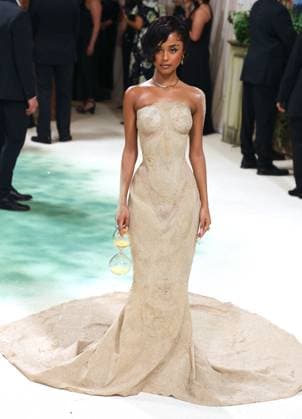 Metropolitan Museum Of Art Costume Institute Gala - NYC Tyla attends the Met Gala 2024 Sleeping Beauties: Reawakening Fashion. at The Metropolitan Museum of Art in New York, NY on May 6, 2024. Photo by Charles Guerin ABACAPRESS.COM New York City NY United States  Copyright: xGuerinxCharles ABACAx