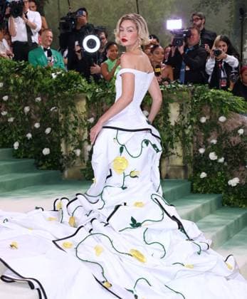 Metropolitan Museum Of Art Costume Institute Gala - NYC Gigi Hadid attends the Met Gala 2024 Sleeping Beauties: Reawakening Fashion. at The Metropolitan Museum of Art in New York, NY on May 6, 2024. Photo by Charles Guerin ABACAPRESS.COM New York City NY United States  Copyright: xGuerinxCharles ABACAx