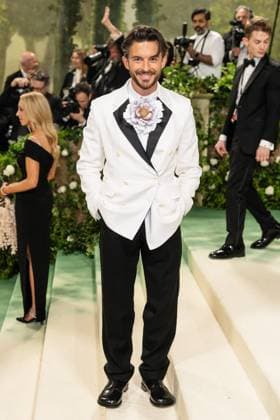 Celebrities attend the 2024 Met Gala Celebrating ?Sleeping Beauties: Reawakening Fashion? at The Metropolitan Museum of Art in New York City Featuring: Jonathan Bailey Where: New York, United States When: 06 May 2024 Credit: Michael Stewart INSTARimages.com EDITORIAL USE ONLY. NOT FOR USE BY NEWSPAPERS BASED IN THE UK. Copyright: xMichaelxStewartx instar53714847