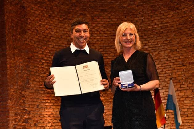 Giovane Elber and Ulrike Scharf Award of the Bavarian State Medal for Social Merit 2024 Heilige Hofkirche Munich 07 May 2024