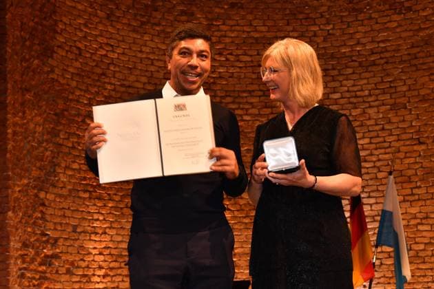 Giovane Elber and Ulrike Scharf Award of the Bavarian State Medal for Social Merit 2024 Heilige Hofkirche Munich 07 May 2024