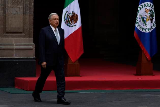 Mexico s President, Andres Manuel Lopez Obrador, during the welcoming ceremony of the working visit of the Prime Minister of Belize, Juan Antonio BriseoÂ±o, in the Patio Honor in the National Palace. Mexico City Mexico - ZUMAe321 20240507_zia_e321_003 Copyright: xLuisxBarronx