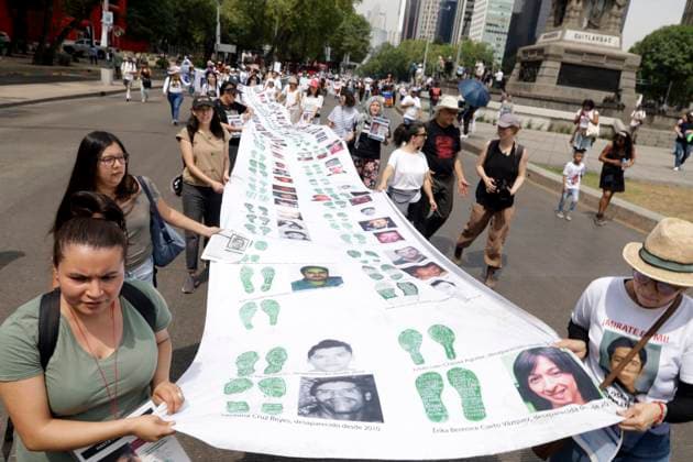 Mothers and relatives of disappeared people take part during a protest on Mother s Day to demand that the government clarify the disappearances at Monument to the Mother course to the National Palace at Zocalo Square. Mexico City Mexico - ZUMAe321 20240510_zia_e321_007 Copyright: xLuisxBarronx