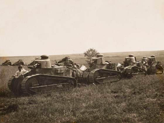 RECORD DATE NOT STATED French tanks WWI French Renault F17 tanks in Aisne during World War I Date: 1914-1918 EDITORIAL USE ONLY  Copyright: Copyrightx(c)Geminix2023.xCredit:xGemini 10297117