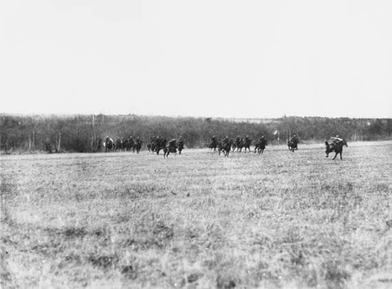 RECORD DATE NOT STATED Retiring German cavalry WWI Bavarian cavalry retreating during the rearguard actions near Chauny which the French took on the 19th March 1917 during World War I Date: 1917  Copyright: Copyrightx(c)Geminix2023.xCredit:xGemini 10297647