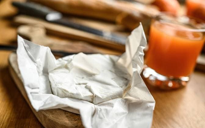 Delicious brie cheese with white mold Delicious brie cheese with white mold on a kitchen table Copyright: x RECORD DATE NOT STATED