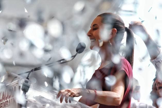 News Bilder des Tages Claudia Sheinbaum Pardo, candidate for the Presidency of Mexico by the Sigamos Haciendo Historia coalition, speaking during a political rally in Texcoco, State of Mexico. Texcoco MÃ xico - ZUMAe321 20240511_zia_e321_019 Copyright: xCarlosxSantiagox