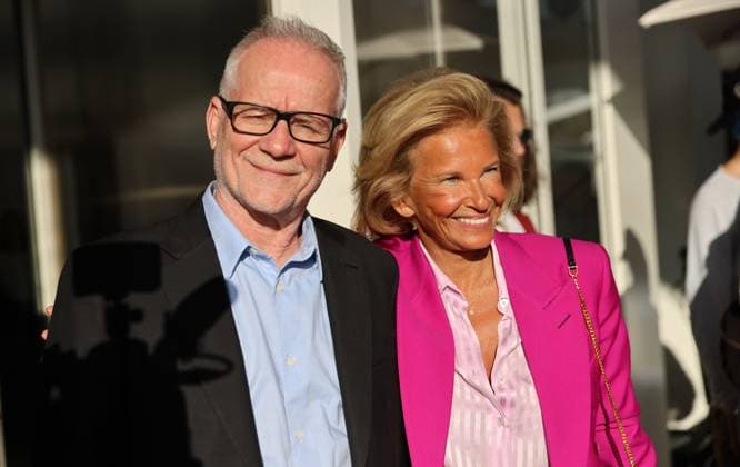 77e festival du film de Cannes PHOTOPQR NICE MATIN Sebastien Botella 13 05 2024 Arrivee du jury du 77e festival du film de Cannes devant lhotel Martinez de Cannes le lundi 13 mai 2024 THIERRY FREMAUX ET IRIS KNOBLOCH Cannes Film Festival director Thierry Fremaux arrives for a dinner with members of the jury at the Grand Hyatt Cannes Hotel Martinez, on the eve of the opening ceremony of the 77th edition of the Cannes Film Festival in Cannes, southern France, on May 13, 2024 France  Copyright: xPHOTOPQR NICExMATIN MAXPPPxSebastienxBotellax 20240513NIM3190 20240513NIM3190