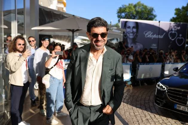 77e festival du film de Cannes PHOTOPQR NICE MATIN Sebastien Botella 13 05 2024 Arrivee du jury du 77e festival du film de Cannes devant lhotel Martinez de Cannes le lundi 13 mai 2024 Pierfrancesco Favino Cannes Film Festival director arrives for a dinner with members of the jury at the Grand Hyatt Cannes Hotel Martinez, on the eve of the opening ceremony of the 77th edition of the Cannes Film Festival in Cannes, southern France, on May 13, 2024 France  Copyright: xPHOTOPQR NICExMATIN MAXPPPxSebastienxBotellax 20240513NIM3220 20240513NIM3220