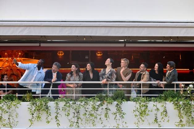 77th Cannes Film Festival PHOTOPQR NICE MATIN Sebastien Botella 13 05 2024 Diner jury du 77e festival du film de Cannes devant lÄôhotel Martinez de Cannes le lundi 13 mai 2024 the members of the Jury of the 77th Cannes Film Festival ooks on during a dinner at the Grand Hyatt Cannes Hotel Martinez, on the eve of the opening ceremony of the 77th edition of the Cannes Film Festival in Cannes, southern France, on May 13, 2024 France  Copyright: xPHOTOPQR NICExMATIN MAXPPPxSebastienxBotellax 20240513NIM3292 20240513NIM3292