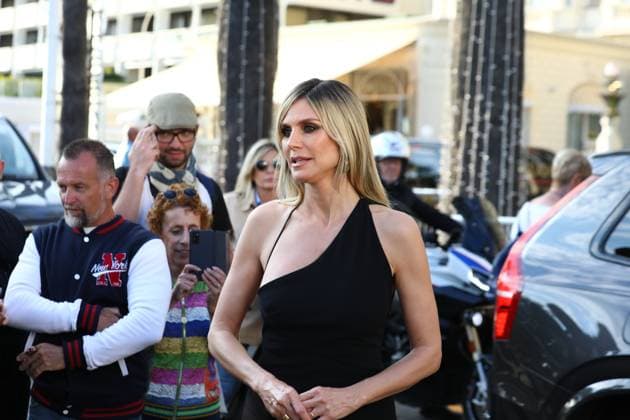 May 13, 2024, Cannes, Cote D azur, France: German-American model, television host, producer, and businesswoman HEIDI KLUM is seen out and about on the Croisette during the 77th Annual Cannes Film Festival in Cannes, France Cannes France - ZUMAc179 20240513_zep_c179_022 Copyright: xMickaelxChavetx