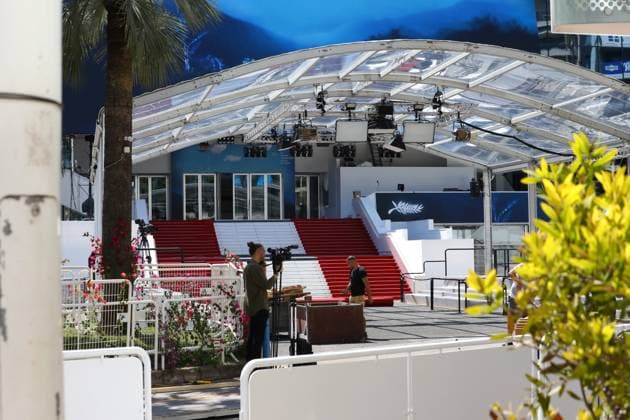 May 13, 2024, Cannes, Cote D azur, France: Roll out of the red carpet at the Grand Palais ahead of the Opening of the 77th Annual Cannes Film Festival in Cannes, France Cannes France - ZUMAc179 20240513_zep_c179_148 Copyright: xMickaelxChavetx