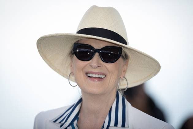 Cannes - Meryl Streep Photocall Meryl Streep attends a photocall as she receives an honorary Palme d Or at the 77th annual Cannes Film Festival at Palais des Festivals on May 14, 2024 in Cannes, France. Photo by Shootpix ABACAPRESS.COM Cannes France  Copyright: xShootpix ABACAx