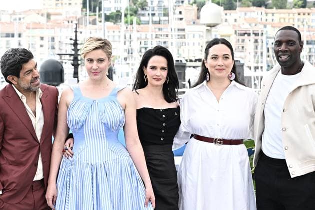 Annual Cannes Film Festival - Jury Photocall - Cannes Jury Members, Pierfrancesco Favino, President of the Jury Greta Gerwig, Eva Green, Lily Gladstone, and Omar Sy attend the jury photocall at the 77th annual Cannes Film Festival at Palais des Festivals on May 14, 2024 in Cannes, France. Photo by David NIVIERE ABACAPRESS.COM CANNES France  Copyright: xNivierexDavid ABACAPRESS.COMx