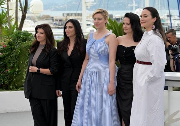 Cannes Jury photocall at 77th Festival de Cannes - Cannes, France CANNES, FRANCE. May 14, 2024: Ebru Ceylan, Nadine Labaki, Greta Gerwig, Eva Green & Lily Gladstone at the Cannes Jury photocall at the 77th Festival de Cannes. Picture: Paul Smith Featureflash Cannes France  Copyright: xPaulxSmithx xFeatureflashx