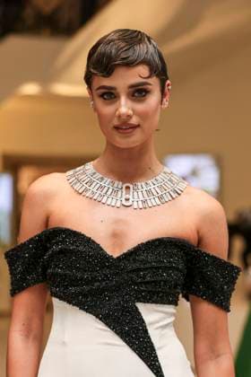 Cannes - Taylor Hill At The Martinez Taylor Hill is spotted at Martinez Hotel before opening ceremony during 77th Cannes Film Festival. France, Cannes on may 14th, 2024. Photo by Marco Piovanotto ABACAPRESS.COM Cannes France  Copyright: xPiovanottoxMarco ABACAx