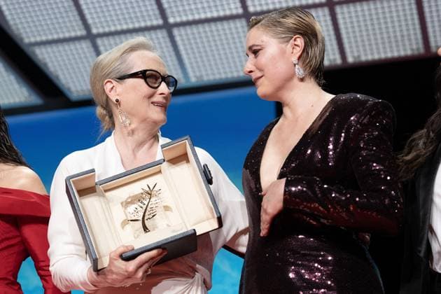 Annual Cannes Film Festival - Opening Ceremony - Cannes Meryl Streep poses after receiving the honorary Palme d Or with jury president Greta Gerwig on stage during the opening ceremony of the 77th annual Cannes Film Festival at the Palais des Festivals on May 14, 2024 in Cannes, France. Photo by David NIVIERE ABACAPRESS.COM CANNES France  Copyright: xNivierexDavid ABACAPRESS.COMx