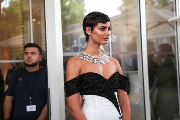 May 14, 2024, Cannes, Alpes-Maritimes, France: The Cannes Film Festival is taking place i Cannes, France from May 14 to 25, 2024. Celebrites and influencers are waiting for a transfer that will take them from hotel Martinez to the Red carpet of the Film Festival. Cannes France - ZUMAt227 20240514_zip_t227_005 Copyright: xMarinaxTakimotox