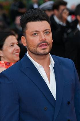 77th International Cannes Film Festival Opening Red carpet Festival de Cannes 2024 77e Ã dition ceremonie dOuverture Le deuxieme acte Kev Adams 304910 2024 05 14 Cannes France  Copyright: xLionelxGuericolas MPPx STAR_304910_060